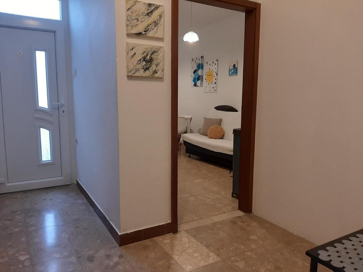 乌格连Family House Rebeka公寓 外观 照片