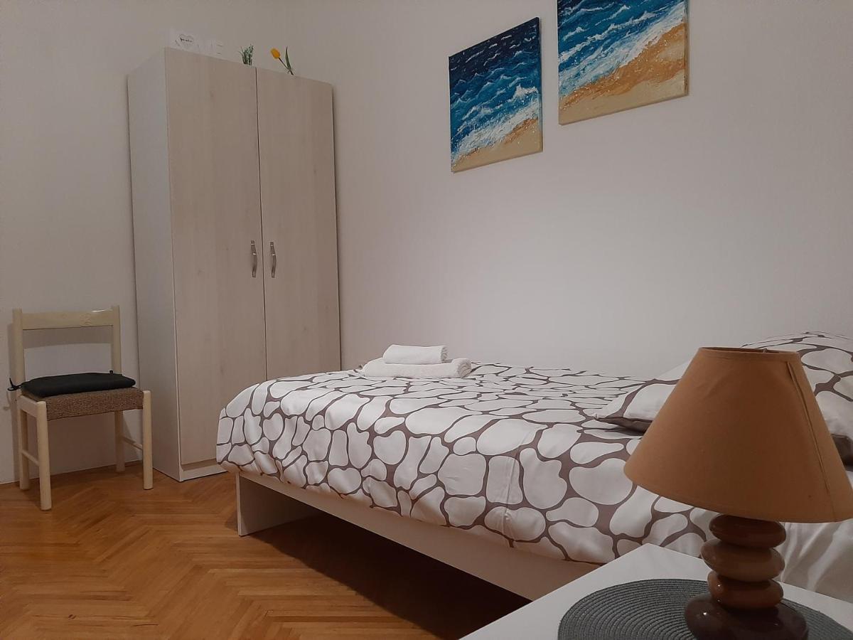 乌格连Family House Rebeka公寓 外观 照片