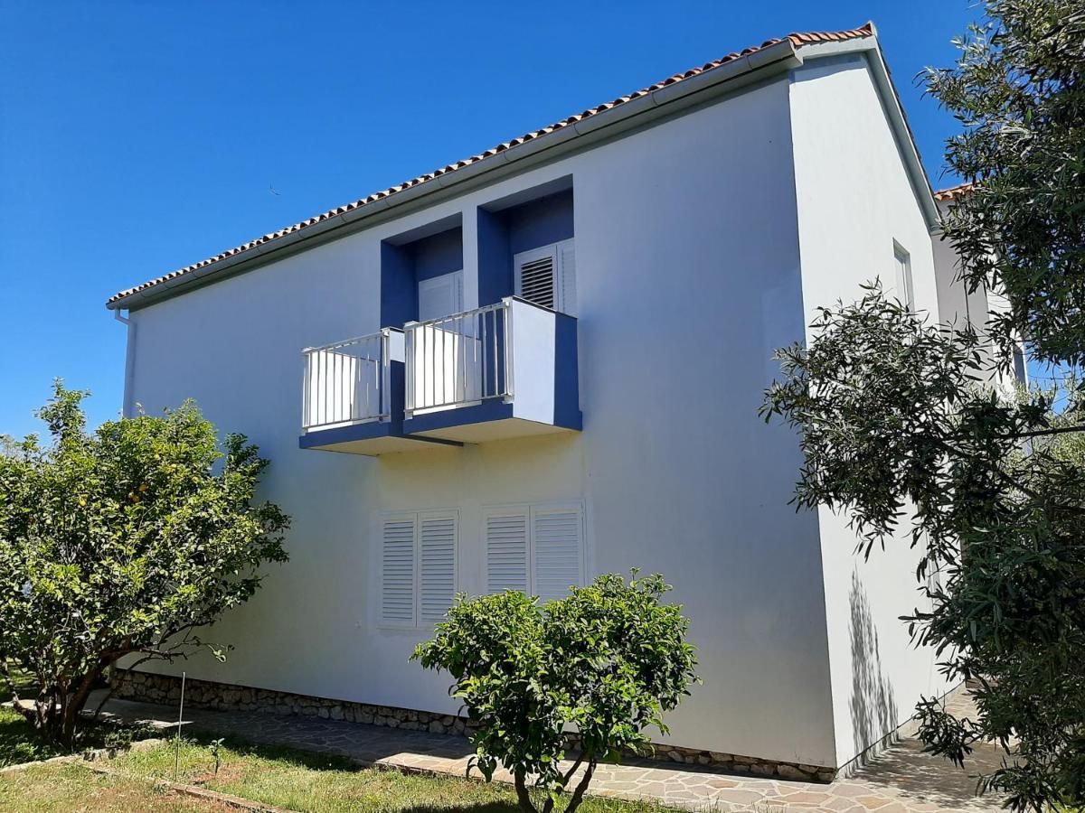 乌格连Family House Rebeka公寓 外观 照片